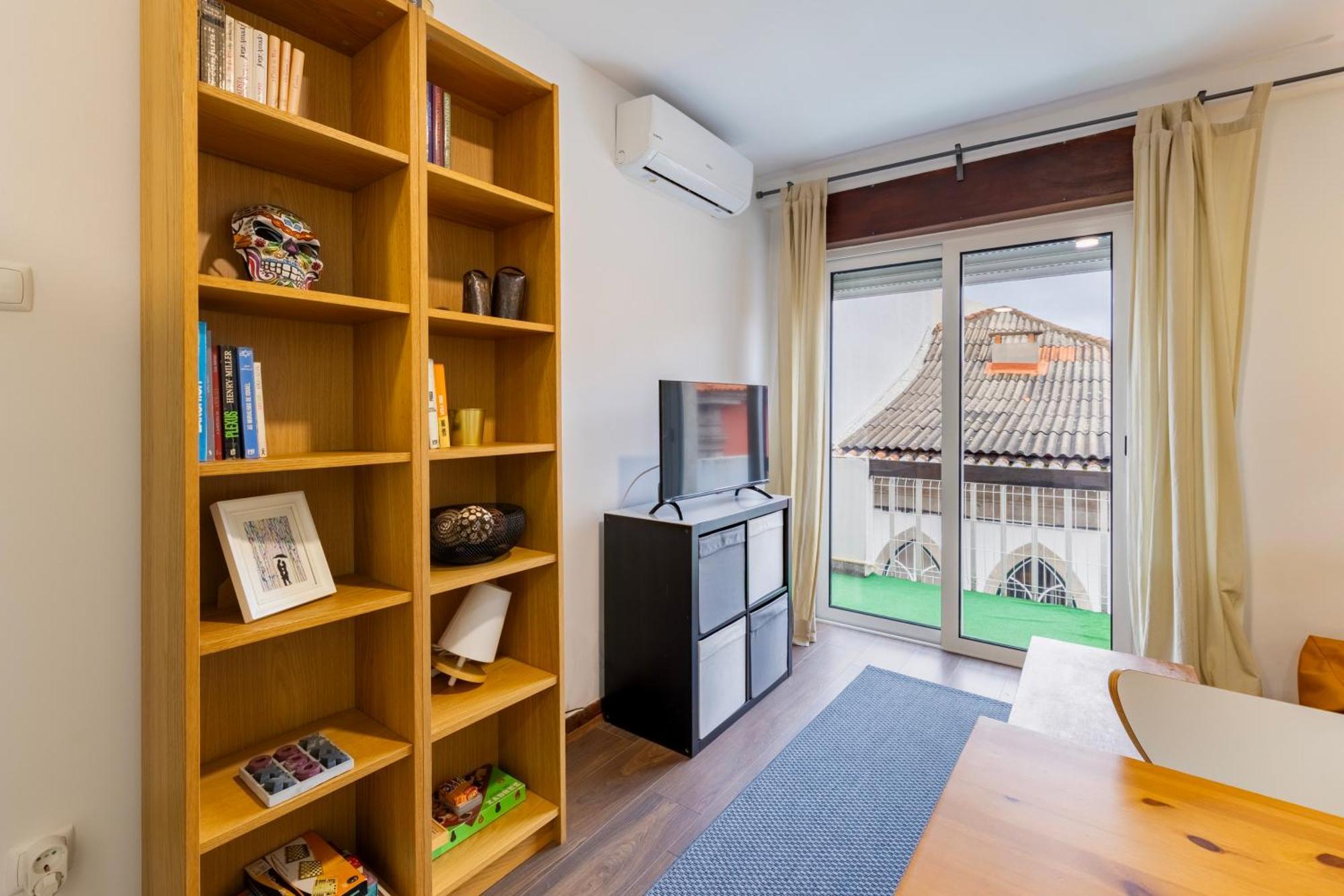 Cosy Remodeled Apartment In The City Center Fundão Buitenkant foto