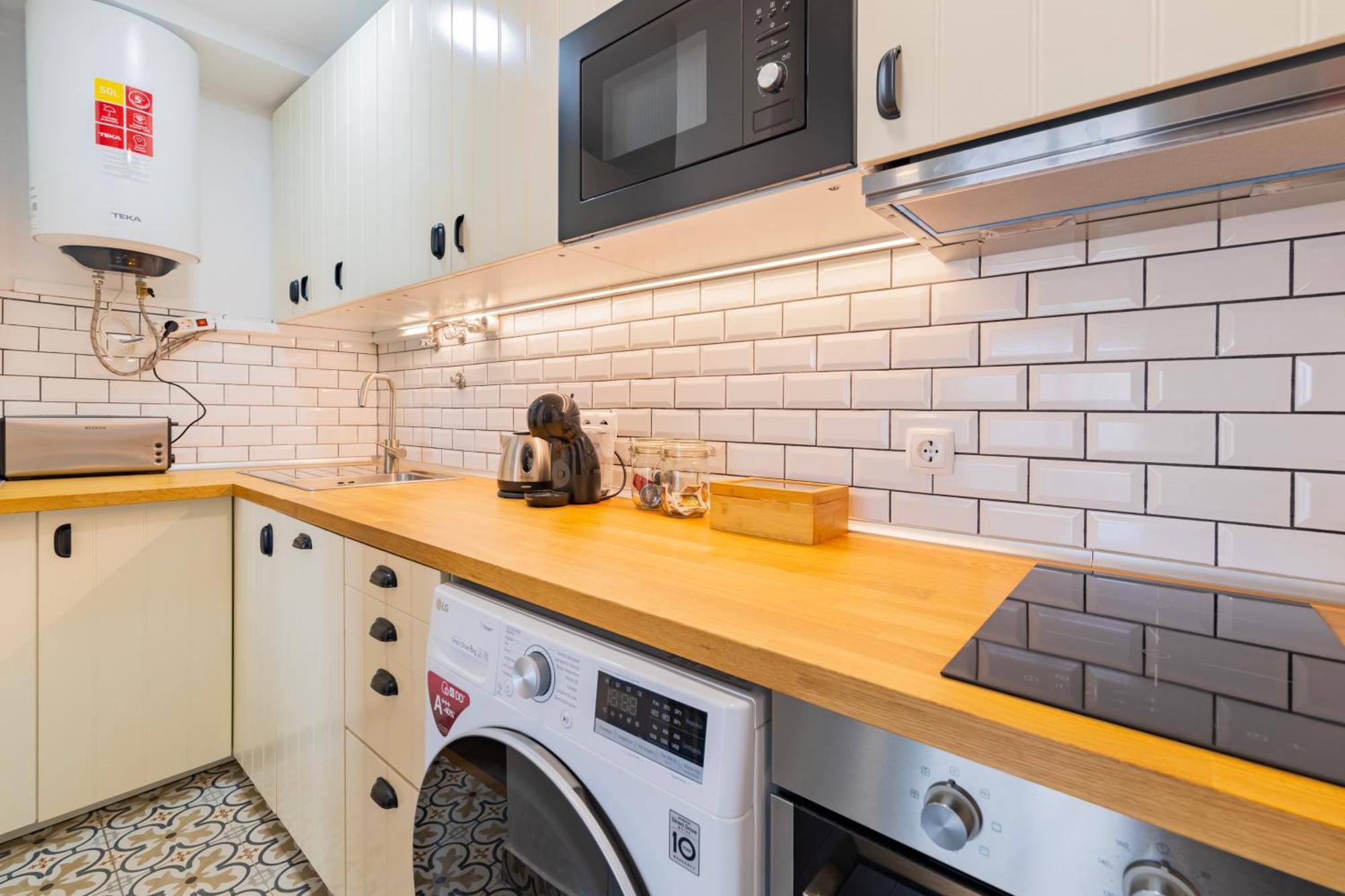 Cosy Remodeled Apartment In The City Center Fundão Buitenkant foto