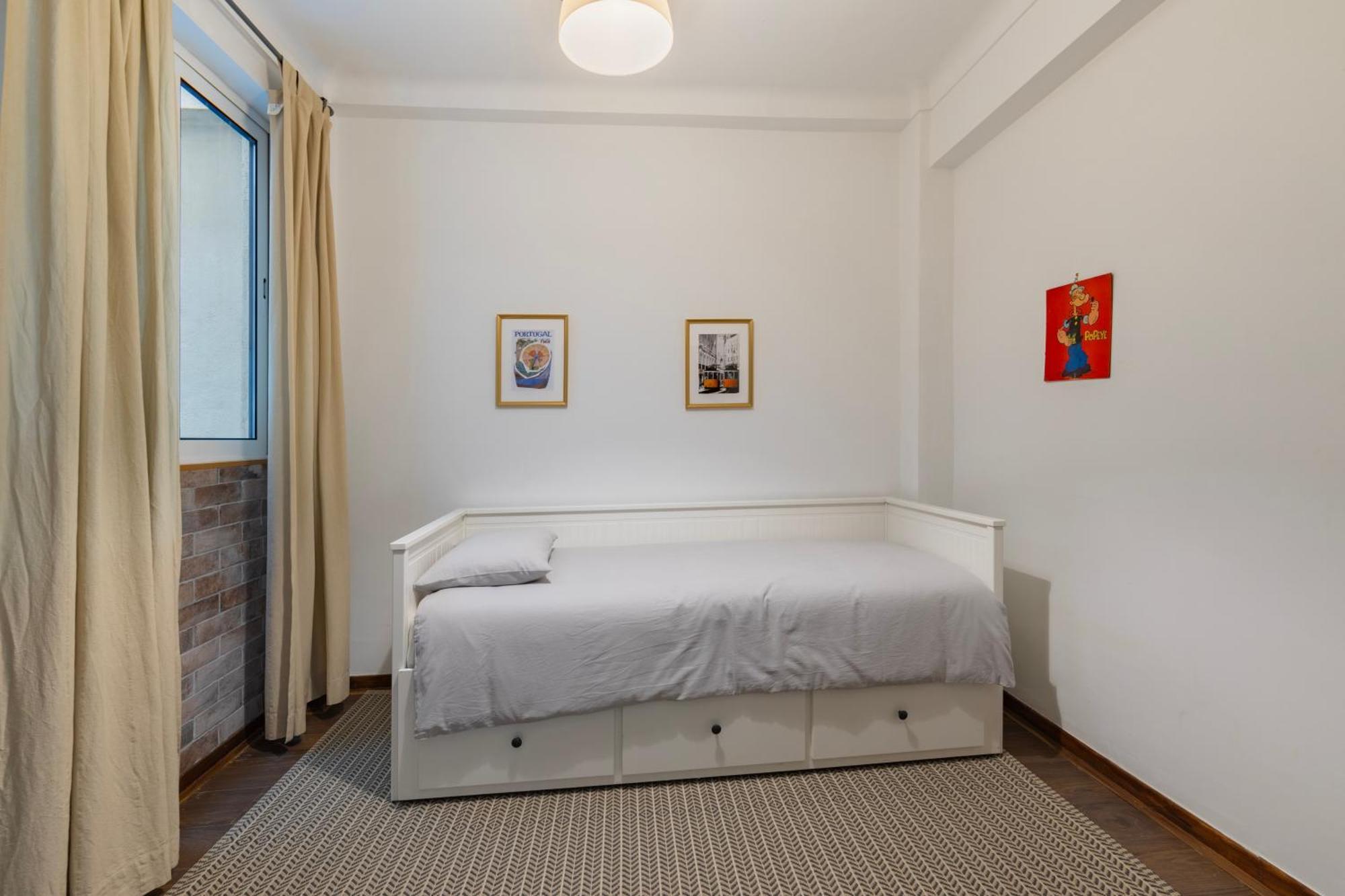 Cosy Remodeled Apartment In The City Center Fundão Buitenkant foto